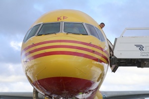 Starptautiskajā lidostā «Rīga» nolaižas īpaša «DHL» pateicības lidmašīna «Boeing 777F» Starptautiskajā lidostā «Rīga» nolaižas īpaša «DHL» pateicības lidmašīna «Boeing 777F»