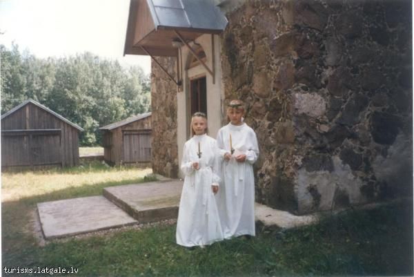 Pusmucovas-katolu-baznica Pušmucovas katoļu baznīca